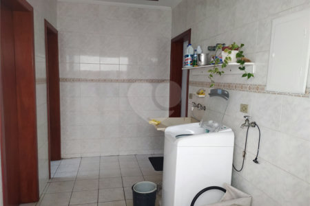 Sobrado à venda com 4 quartos, sendo 2 suítes, em Jardim Prudência, São Paulo, SP