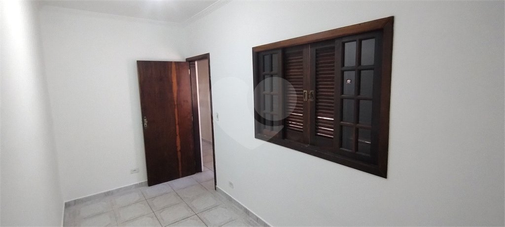 Sobrado à venda com 4 quartos, sendo 1 suíte, em Vila Nivi, São Paulo, SP