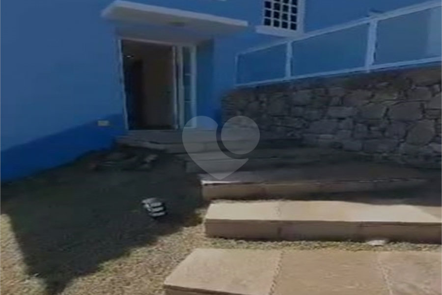Casa à venda com 4 quartos, sendo 2 suítes,  no condomínio Res Jardim Itatinga, São Paulo - SP