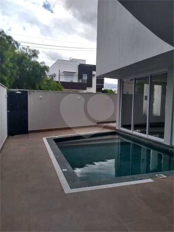 Casa à venda com 3 suítes no condomínio Residencial Parque Esplanada, Votorantim - SP