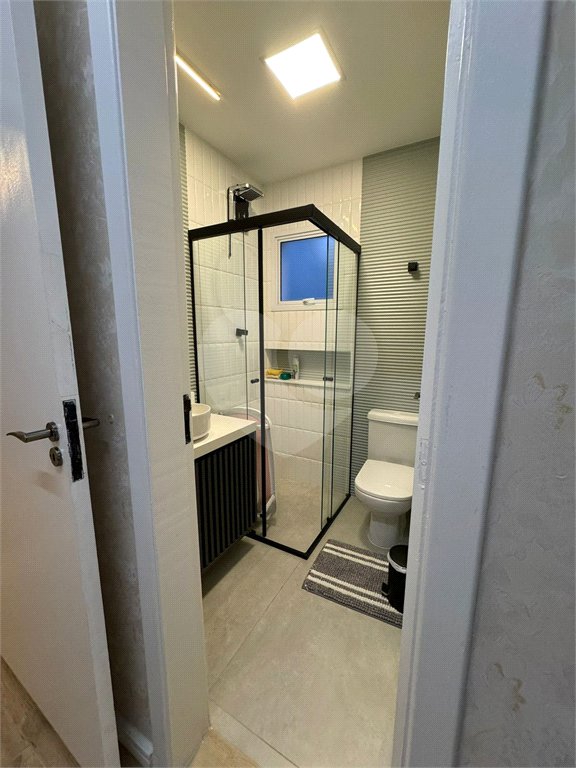Casa à venda com 3 quartos, sendo 1 suíte, no condomínio Residencial Vegas, São Paulo - SP