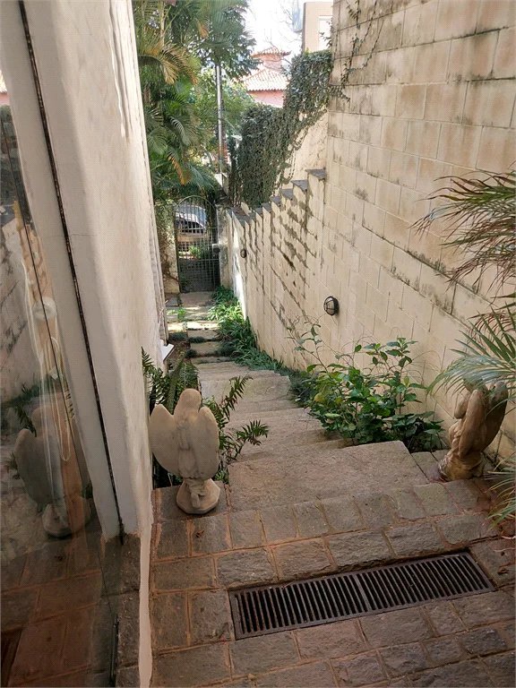 Casa à venda com 3 quartos, sendo 1 suíte,  em Jardim Leonor, São Paulo, SP