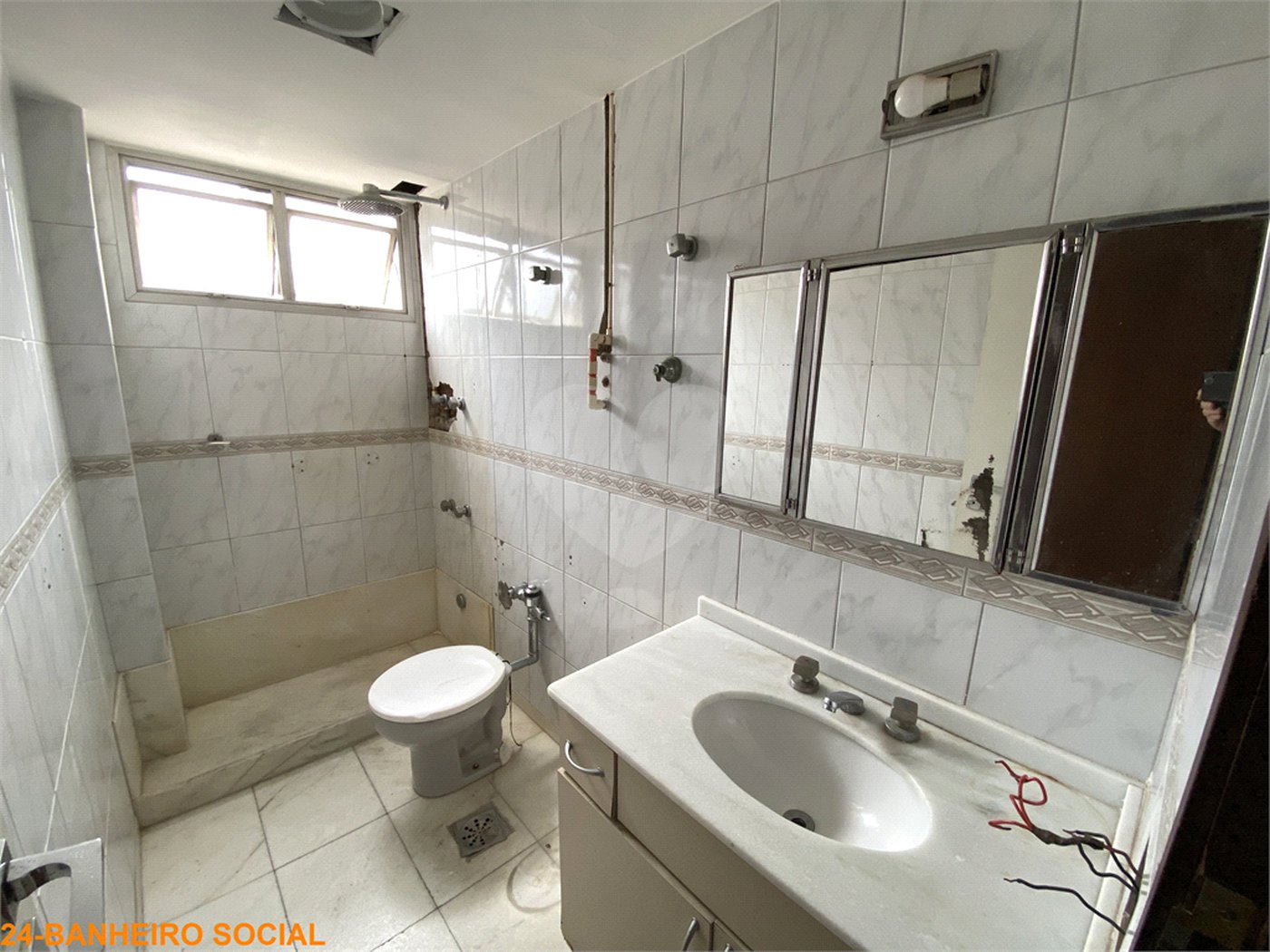 Apartamento à venda com 4 quartos, sendo 1 suíte,  em Tijuca, Rio de Janeiro, RJ