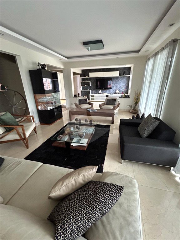 Apartamento para alugar com 3 suítes em Brooklin Paulista, São Paulo, SP