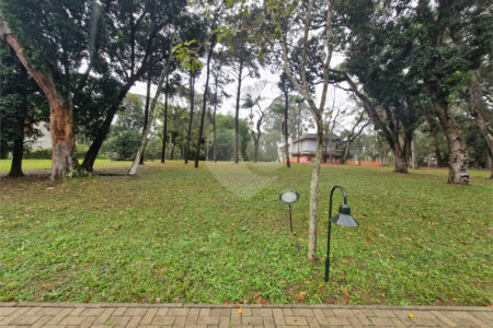 Terreno à venda no condomínio Chácara Santa Helena, São Paulo - SP