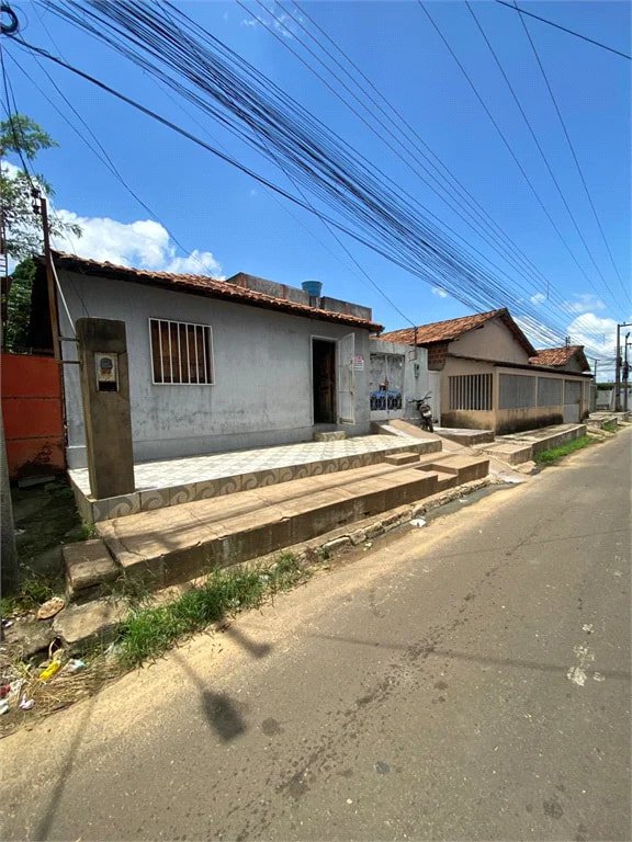 Casa à venda com 3 quartos no Centro, Balsas, MA