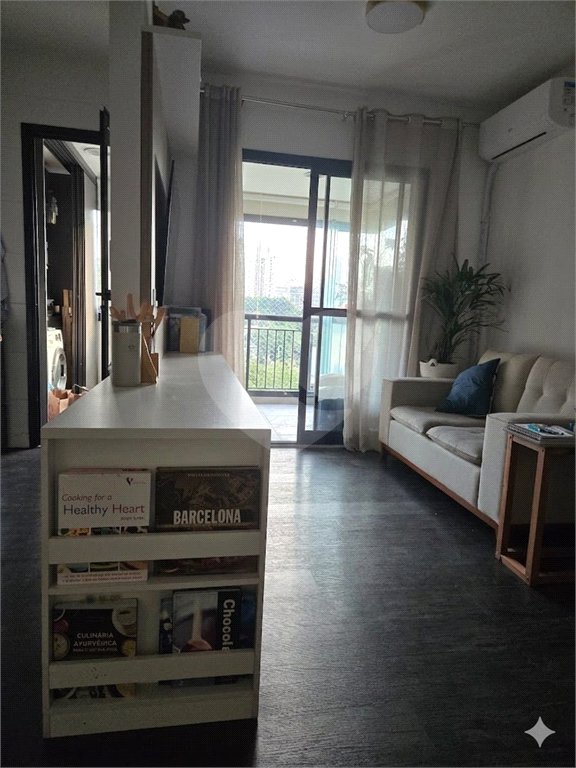 Apartamento à venda com 2 quartos, sendo 1 suíte,  em Vila Romana, São Paulo, SP