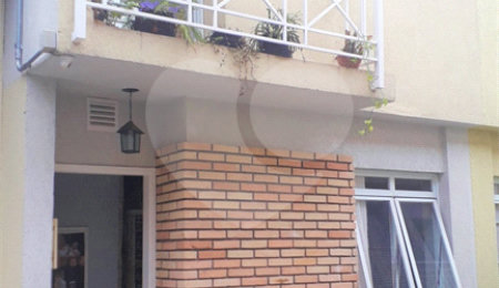 Casa à venda com 3 quartos, sendo 1 suíte, no condomínio Jardim das Palmas, São Paulo - SP