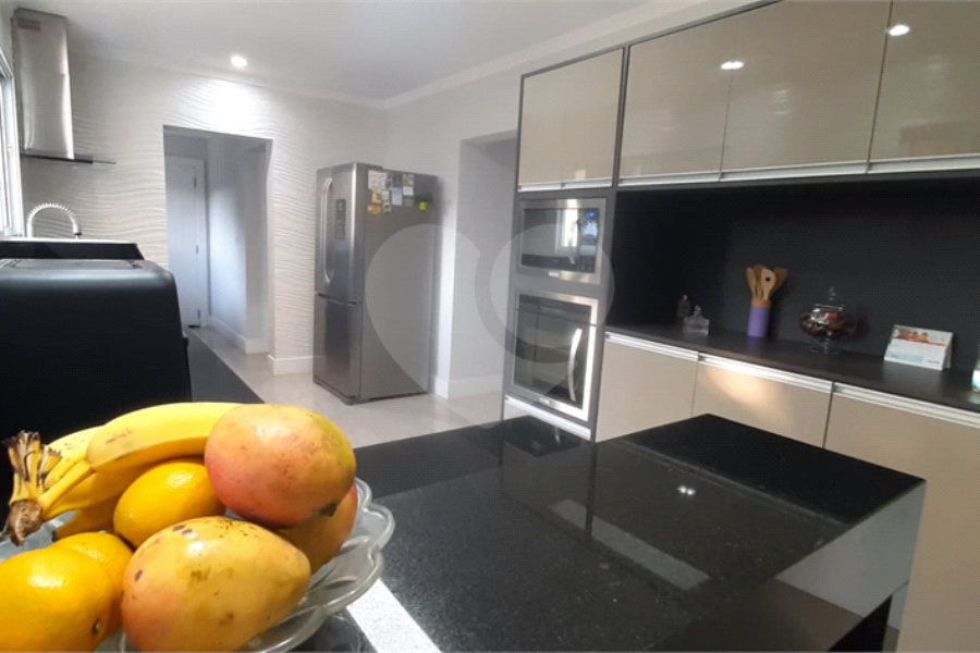 Casa à venda com 4 suítes no condomínio Suíça da Cantareira, Mairiporã - SP