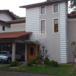 Casa à venda com 4 quartos, sendo 3 suítes, no condomínio Da Serra, São Paulo - SP