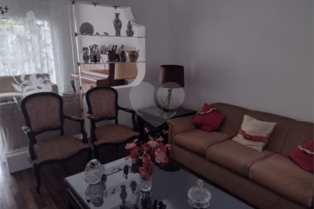 Sobrado à venda com 2 quartos em Campo Belo, São Paulo, SP