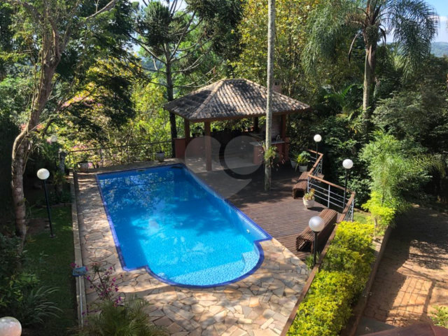 Casa à venda com 3 suítes no condomínio Sausalito, Mairiporã - SP