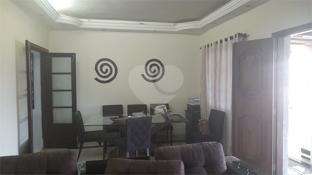 Sobrado à venda com 3 quartos, sendo 1 suíte, em Tremembé, São Paulo, SP