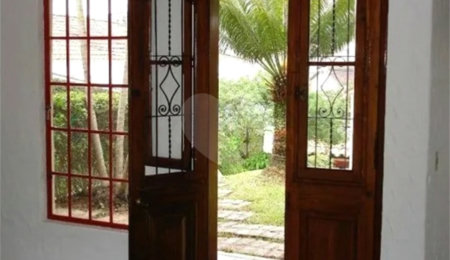 Sobrado à venda com 4 quartos, sendo 1 suíte,  em Vila Rosália, Guarulhos, SP