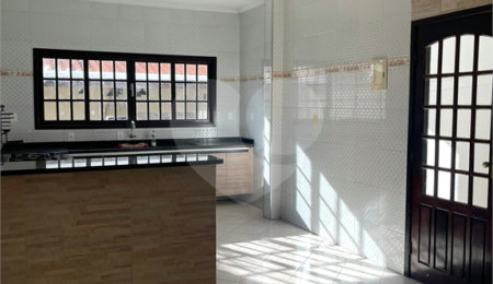 Casa à venda com 3 quartos, sendo 1 suíte,  em Jardim Camila, Mogi das Cruzes, SP