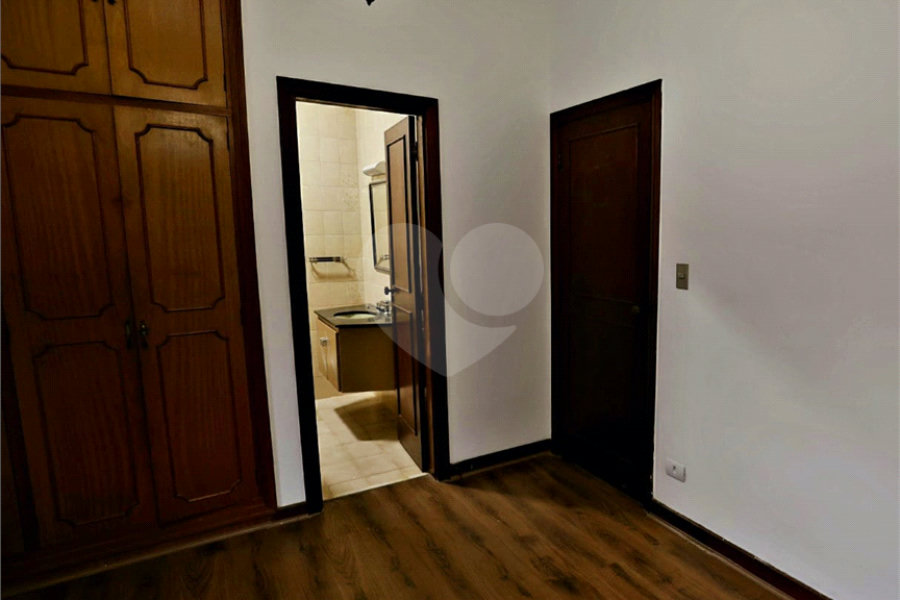 Casa à venda com 4 quartos, sendo 2 suítes, em Santana, São Paulo, SP