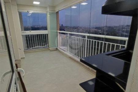 Apartamento à venda com 3 quartos, sendo 2 suítes,  em Jardim Arpoador, São Paulo, SP