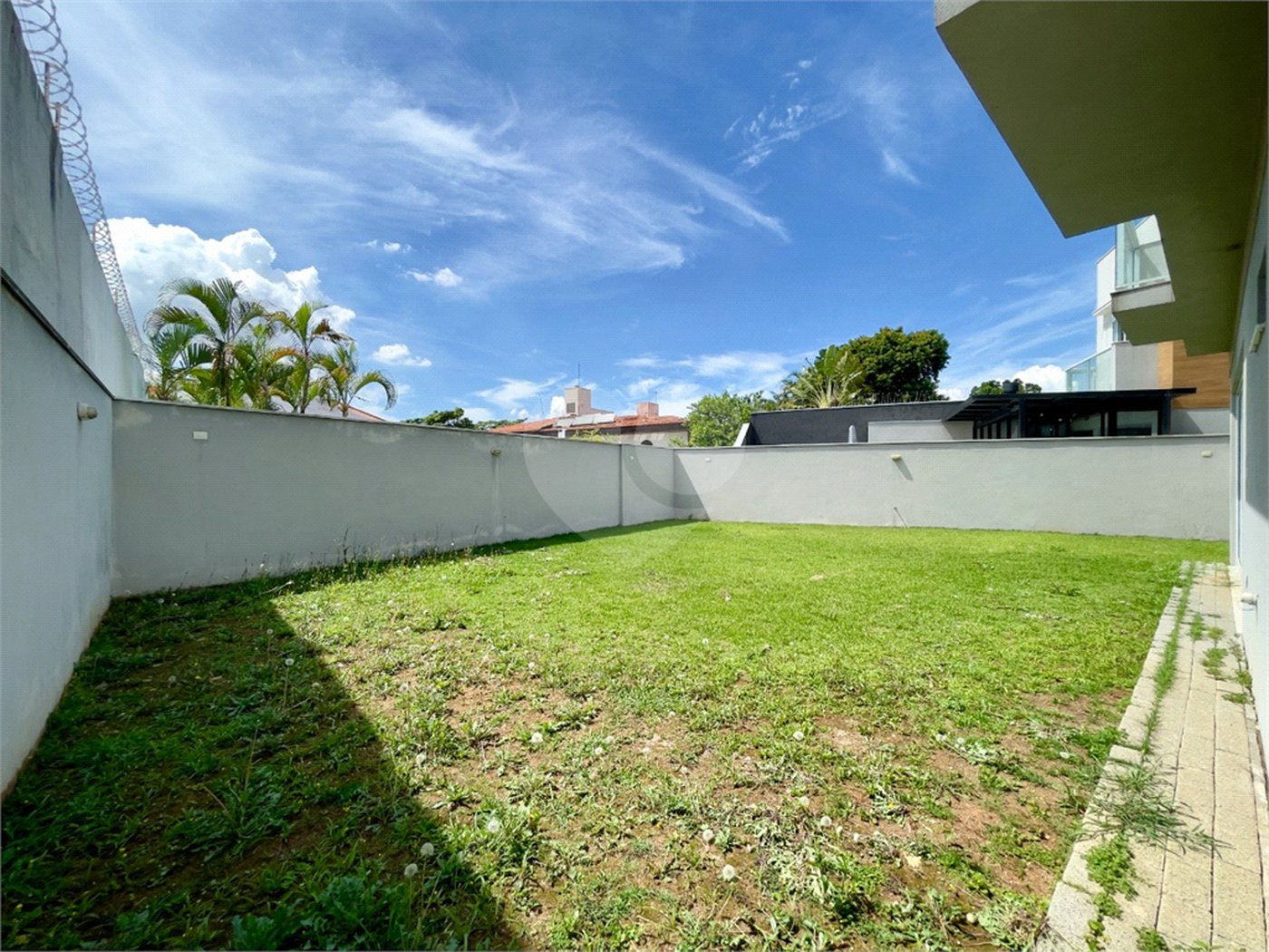 Casa à venda com 3 suítes no condomínio Th Harmonia, São Paulo - SP