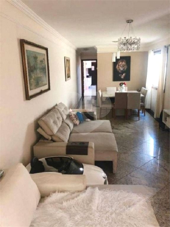 Sobrado à venda com 4 quartos, sendo 3 suítes, em Vila Irmãos Arnoni, São Paulo, SP
