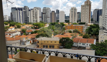 Apartamento à venda com 2 quartos, sendo 1 suíte,  em Chácara Santo Antônio, São Paulo, SP