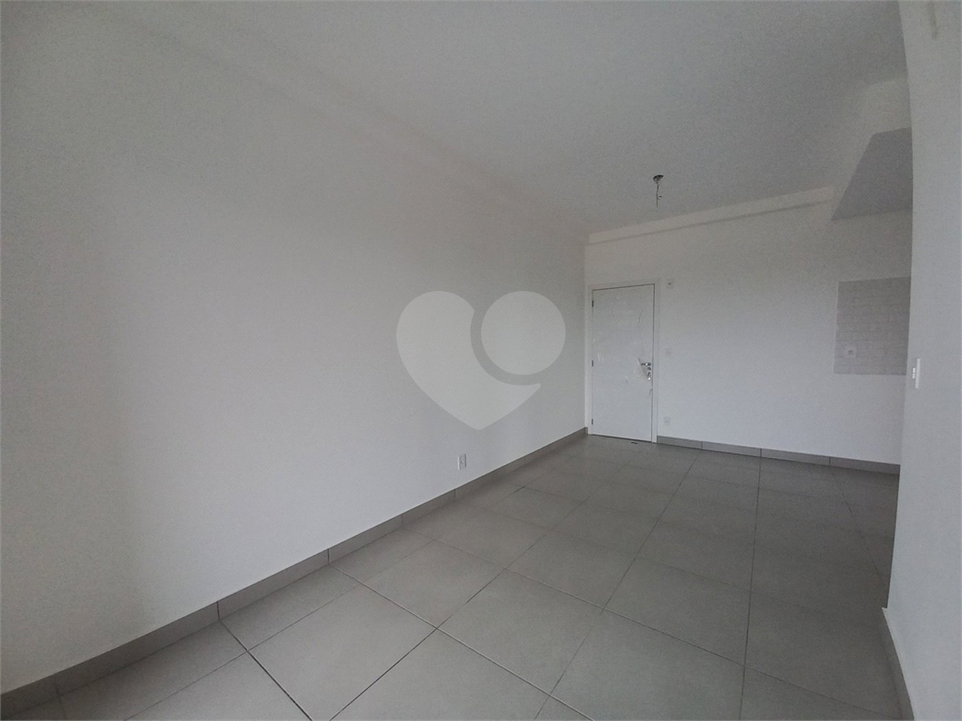 Apartamento à venda com 2 quartos, sendo 1 suíte,  em Além Ponte, Sorocaba, SP