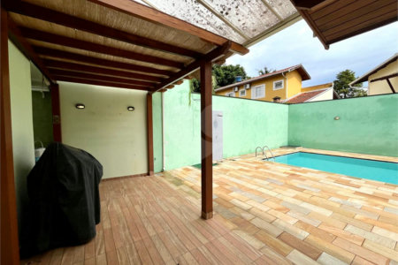 Casa Térrea à venda com 3 quartos, sendo 1 suíte,  em Cidade Universitária, Campinas, SP