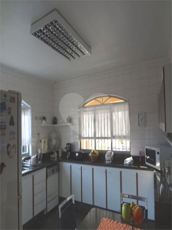 Casa à venda com 4 quartos, sendo 2 suítes,  no condomínio Acmti - Colinas do Mosteiro, Terras de Itaici e Recanto dos Pássaros, Indaiatuba - SP