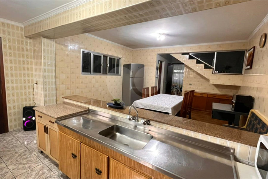 Casa Térrea à venda com 3 quartos em Jardim São José, Guarulhos, SP
