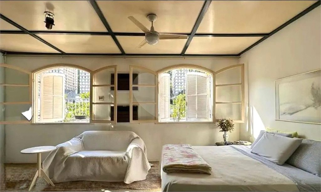 Cobertura à venda com 4 quartos, sendo 1 suíte,  em Copacabana, Rio de Janeiro, RJ