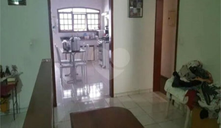 Sobrado à venda com 3 quartos, sendo 1 suíte,  em Nova Mairinque, Mairinque, SP