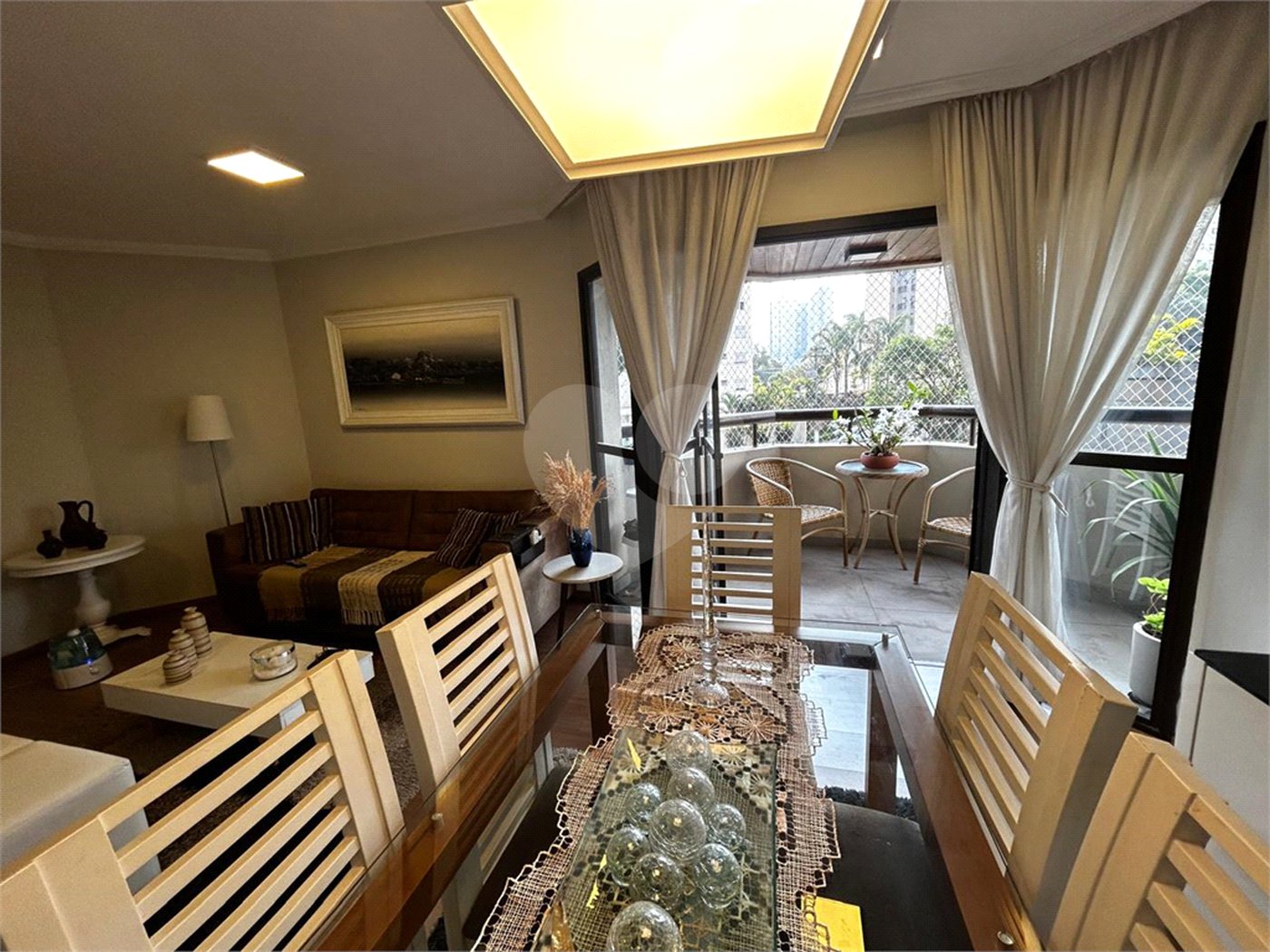 Apartamento à venda com 3 quartos, sendo 1 suíte,  em Vila Andrade, São Paulo, SP
