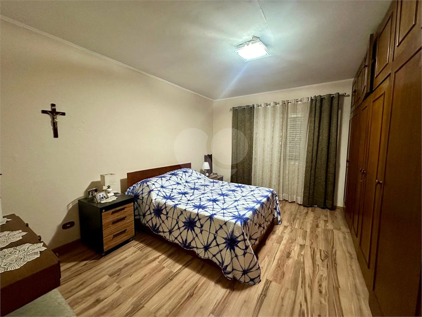Sobrado à venda com 4 quartos, sendo 1 suíte, em Parque Novo Mundo, São Paulo, SP