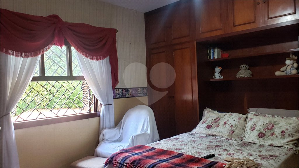 Sobrado à venda com 4 quartos, sendo 2 suítes, em Jardim Marajoara, São Paulo, SP