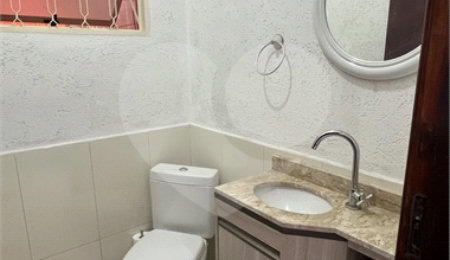 Sobrado à venda com 3 quartos, sendo 1 suíte,  em Nova Cerejeira, Atibaia, SP