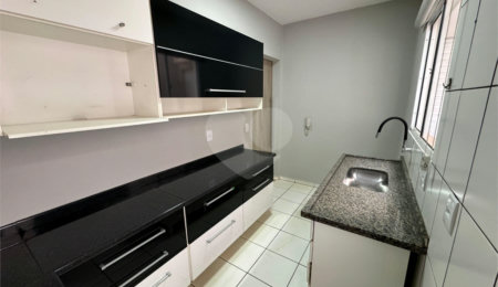 Casa à venda com 3 quartos, sendo 1 suíte,  no condomínio Terra Nova, Várzea Grande - MT