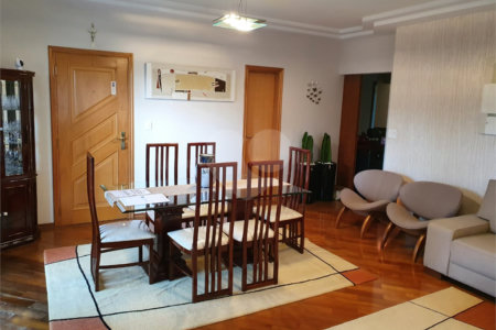Apartamento à venda com 3 quartos, sendo 1 suíte, em Vila Paulicéia, São Paulo, SP