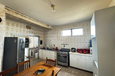 Sobrado à venda com 5 quartos, sendo 2 suítes, em Vila Monte Alegre, Ribeirão Preto, SP