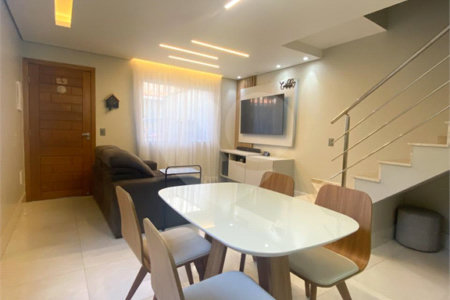 Sobrado à venda com 3 quartos, sendo 1 suíte, em Vila Nivi, São Paulo, SP