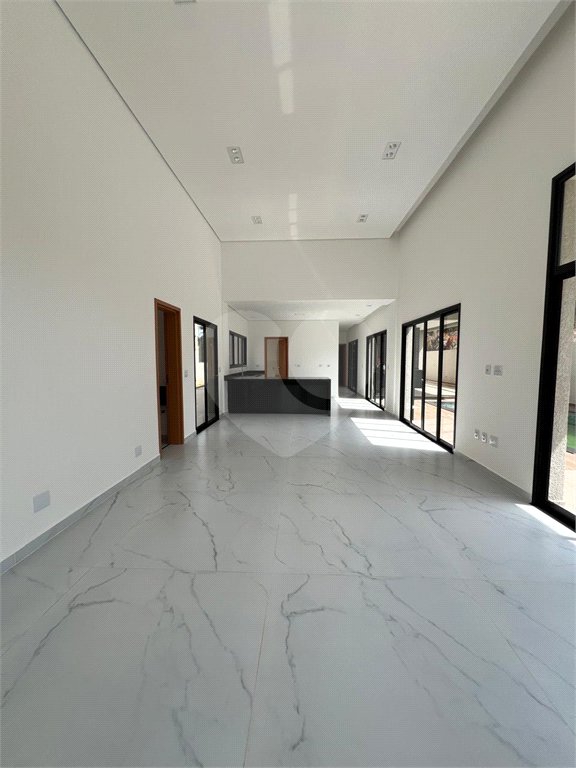 Casa à venda com 3 suítes no condomínio Spazio Design, Bragança Paulista - SP
