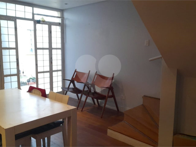 Casa de Vila à venda com 3 quartos em Vila Mariana, São Paulo, SP