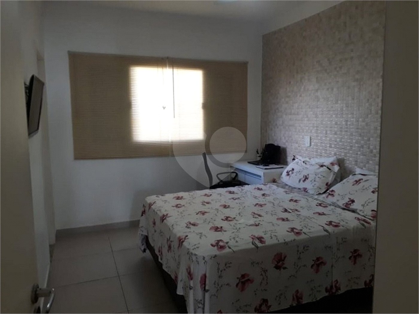 Casa à venda com 3 quartos, sendo 1 suíte, no condomínio Horto Florestal II, Sorocaba - SP