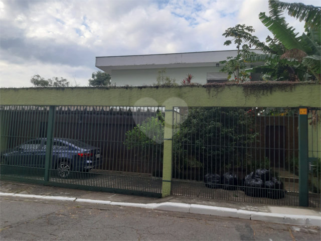 Sobrado à venda com 3 quartos, sendo 1 suíte,  em Horto, São Paulo, SP