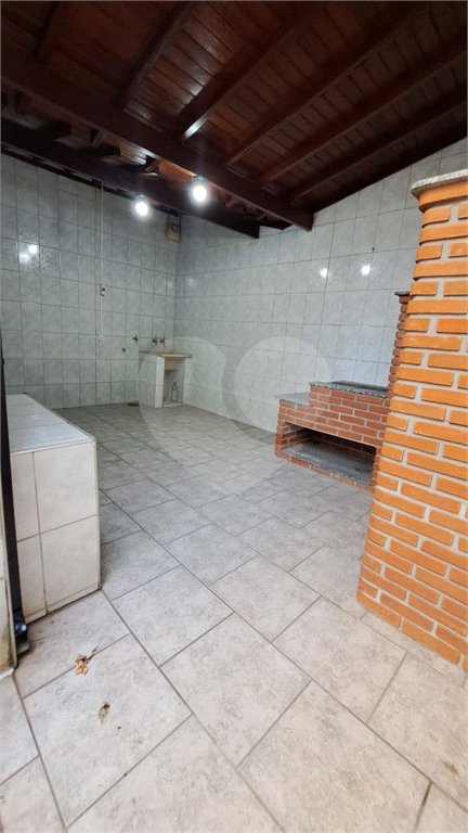 Sobrado à venda com 3 quartos, sendo 2 suítes, em Jardim Adriana, Indaiatuba, SP