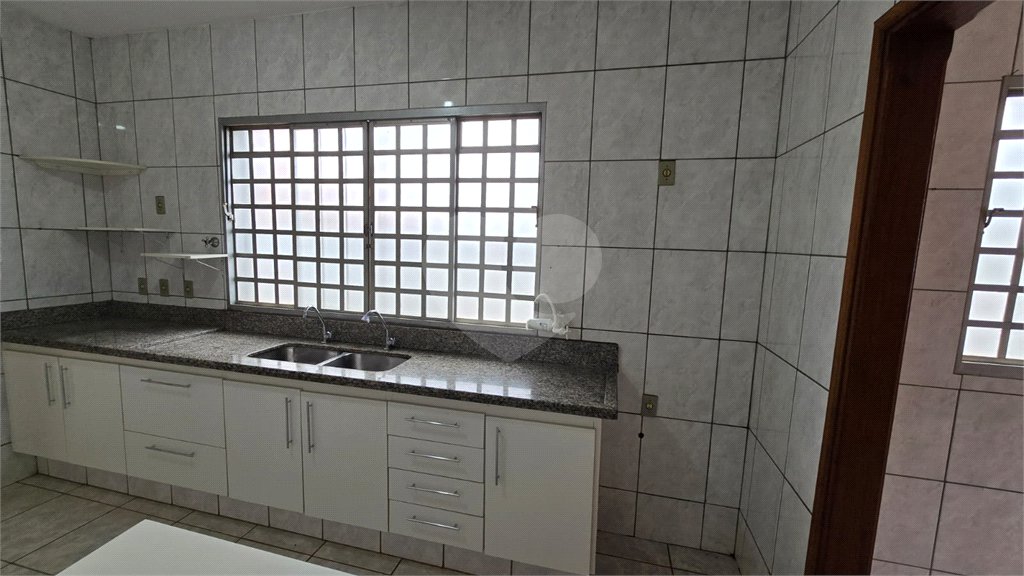 Casa à venda com 2 quartos, sendo 1 suíte, em Vila Suconasa, Araraquara, SP