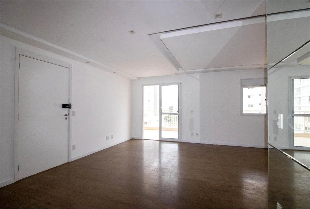 Apartamento à venda ou para alugar com 3 quartos, sendo 1 suíte,  em Jardim Vazani, São Paulo, SP