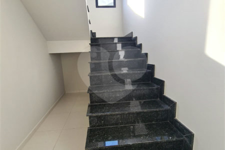 Casa à venda com 3 suítes no condomínio Reserva dos Jatobás, Louveira - SP