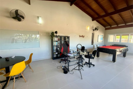 Casa à venda com 4 quartos, sendo 2 suítes,  no condomínio Morada da Lua, Vinhedo - SP