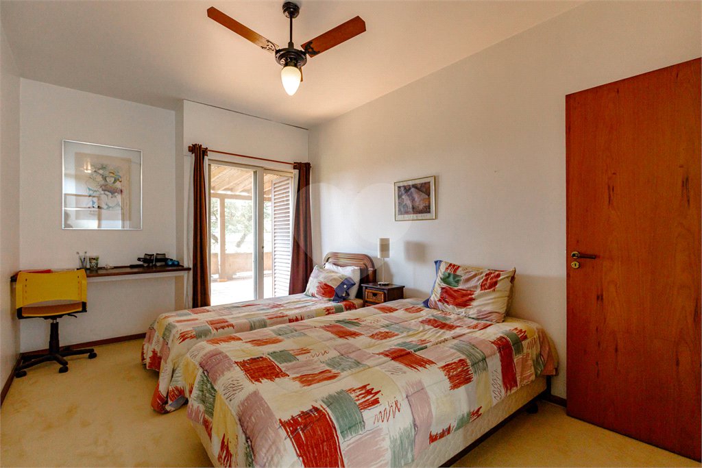 Casa à venda com 4 quartos, sendo 2 suítes, em Jardim Everest, São Paulo, SP