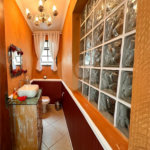 Casa à venda com 5 quartos, sendo 3 suítes, no condomínio Jd Itatinga, São Paulo - SP