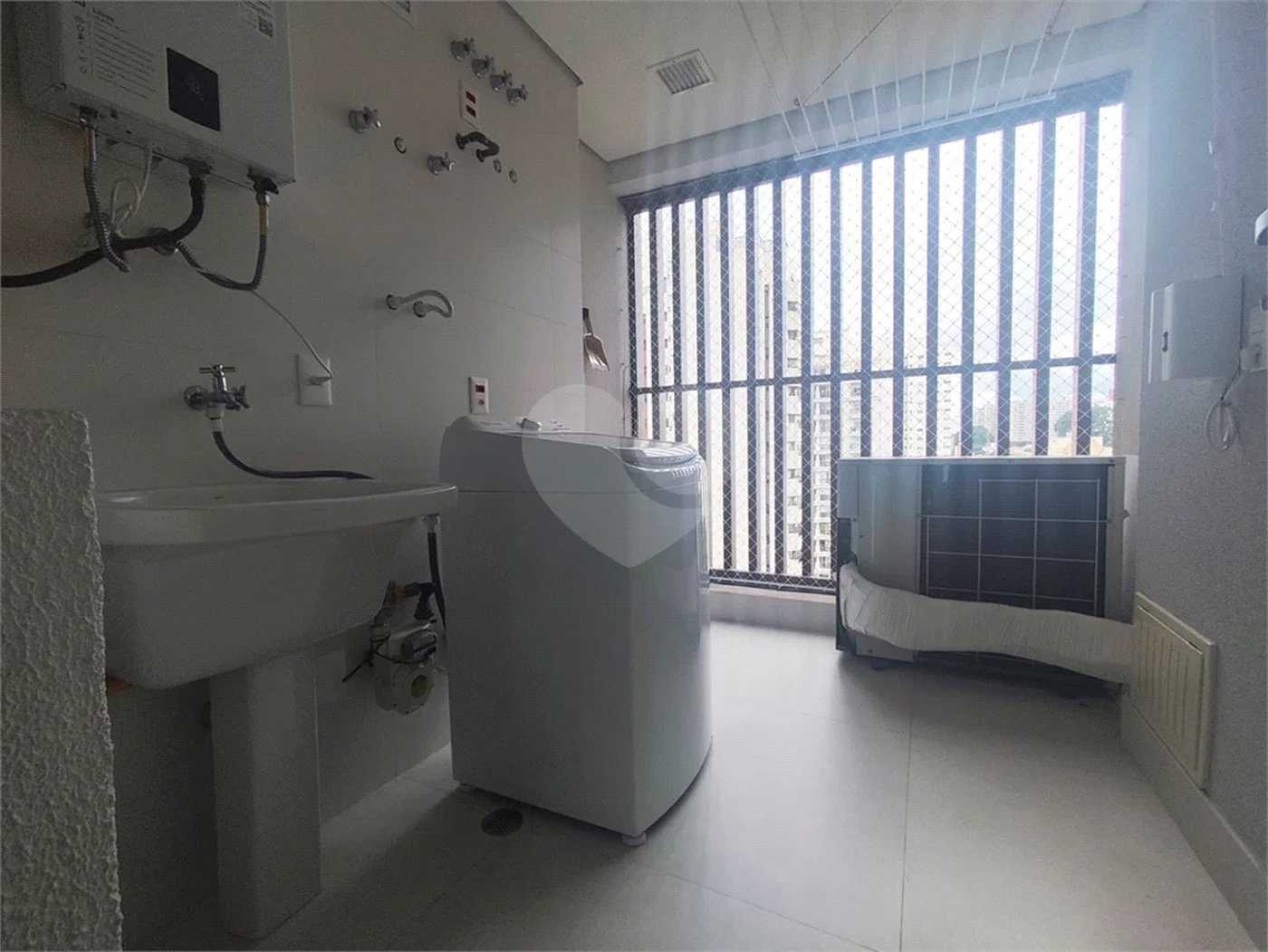 Belíssimo apartamento com 163m², 3 suítes e 2 vagas para locação na Chácara Klabin!